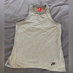 🟢NIKE SIZE MEDIUM GREY TANK🟢